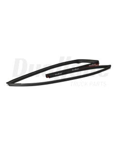 Volvo Right Hand Outer Door Sealing Strip | 22106235